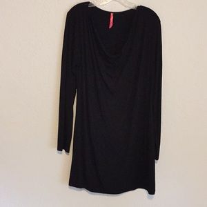Long black Ruby Ribbon top